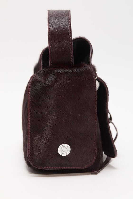 Acne Studios Multipocket furry leather bag Laufsteg-Show Weihnachtsangebot