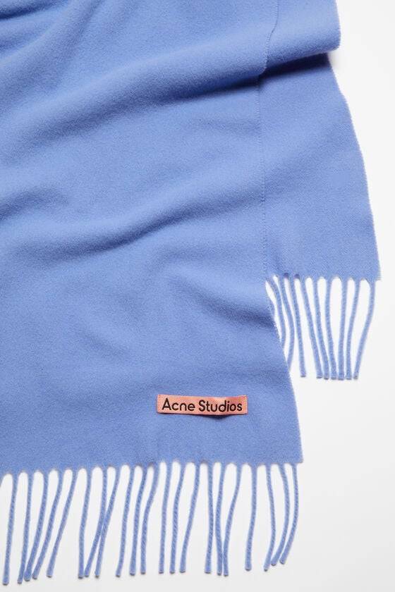 Acne Studios Schmaler Fransen-Schal aus Wolle Lagerräumung