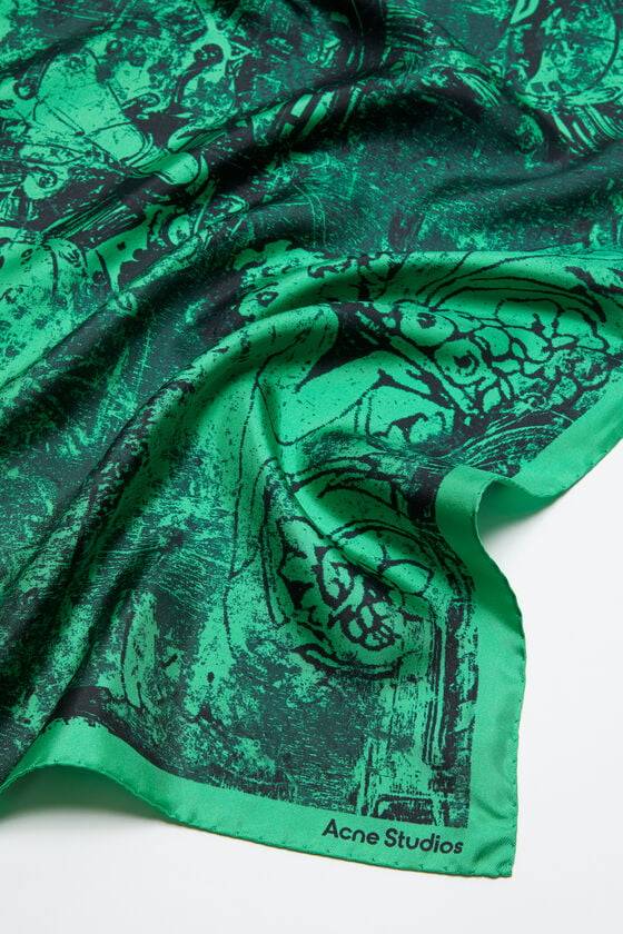 Acne Studios Printed silk scarf Laufsteg-Show Zeitlich begrenztes Angebot