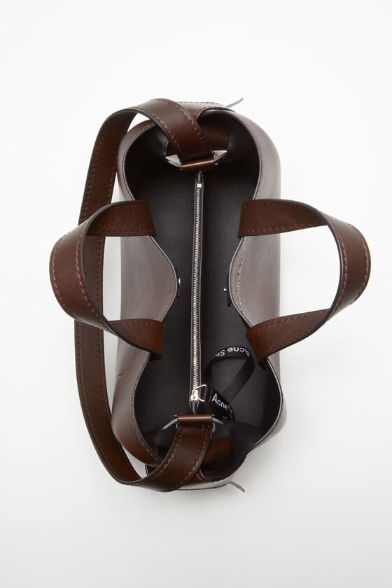 Acne Studios Musubi midi tote Begrenzte Freigabe