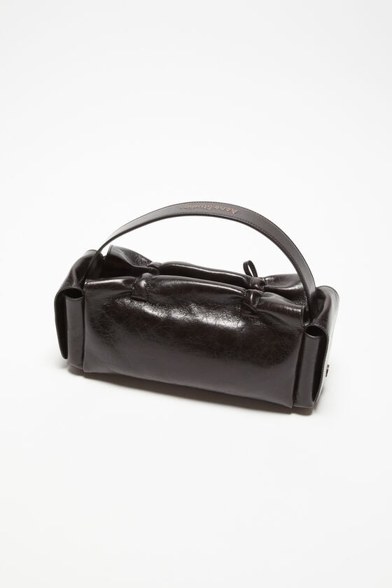 Acne Studios Tasche mit mehreren Taschen Runway Show JETZT KAUFEN