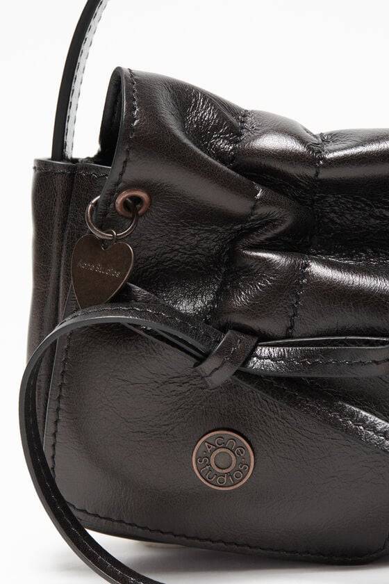 Acne Studios Mikrotasche mit mehreren Taschen Letzte 2 Tage