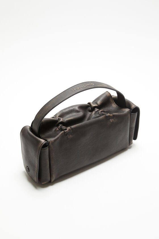 Acne Studios Tasche mit mehreren Taschen Letzter Tag