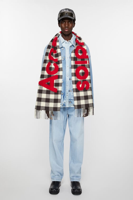 Acne Studios Karierter Logo-Schal Bis zu 65% Rabatt