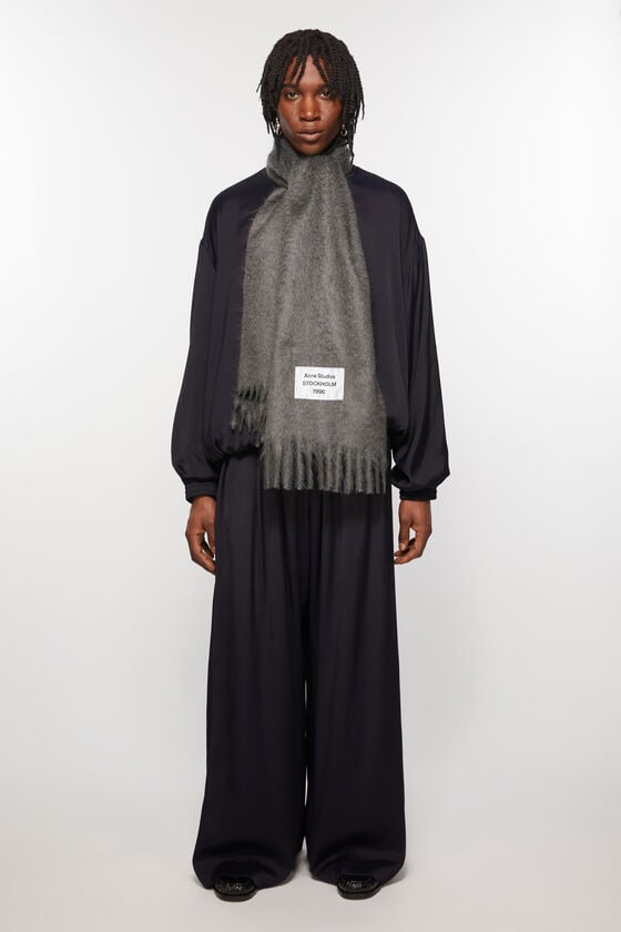 Acne Studios Fransen-Schal aus Alpaka 50% Rabatt für begrenzte Zeit