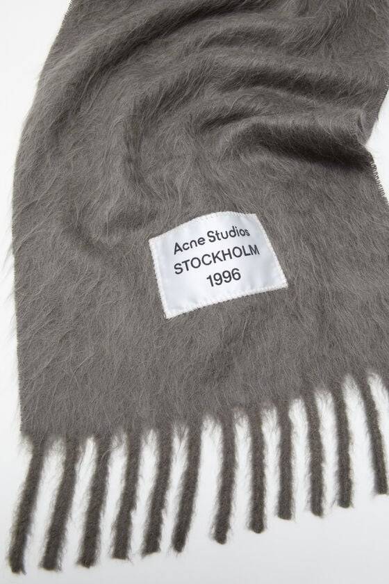Acne Studios Fransen-Schal aus Alpaka 50% Rabatt für begrenzte Zeit
