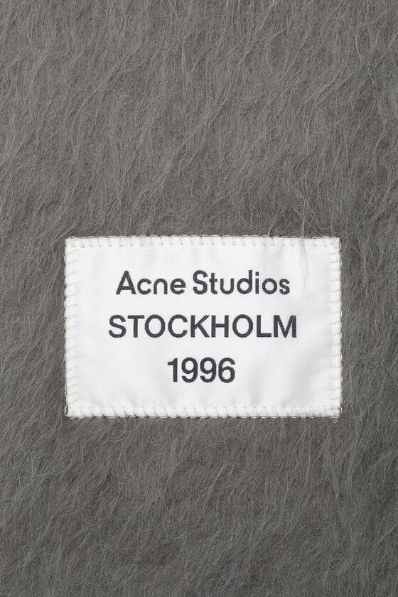 Acne Studios Fransen-Schal aus Alpaka 50% Rabatt für begrenzte Zeit