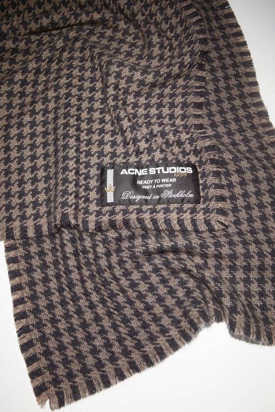 Acne Studios Wollschal mit Hahnentrittmuster Online