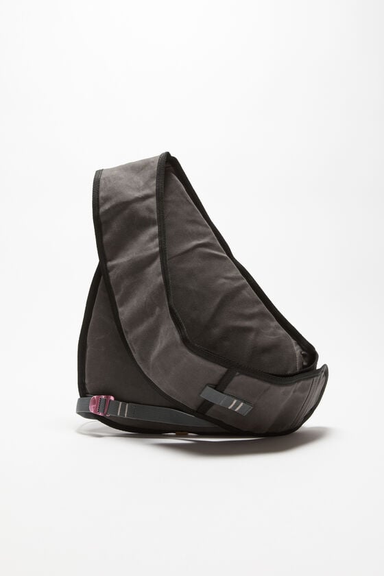 Acne Studios Sling-Rucksack Auslauf