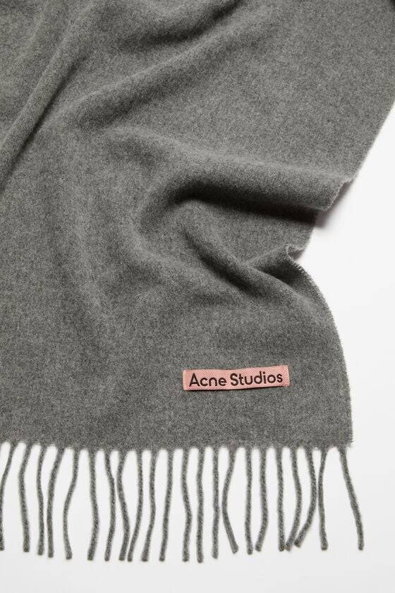Acne Studios Schmaler Fransen-Schal aus Wolle Angebote