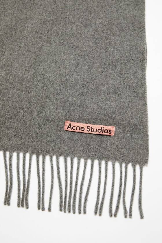 Acne Studios Oversized-Wollschal mit Fransen Hotsell
