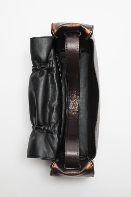 Acne Studios Tasche mit mehreren Taschen Runway Show Online Shopping