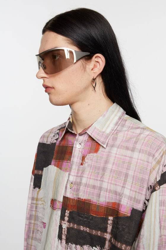 Acne Studios Herzförmige Creolen Vatertagsangebot