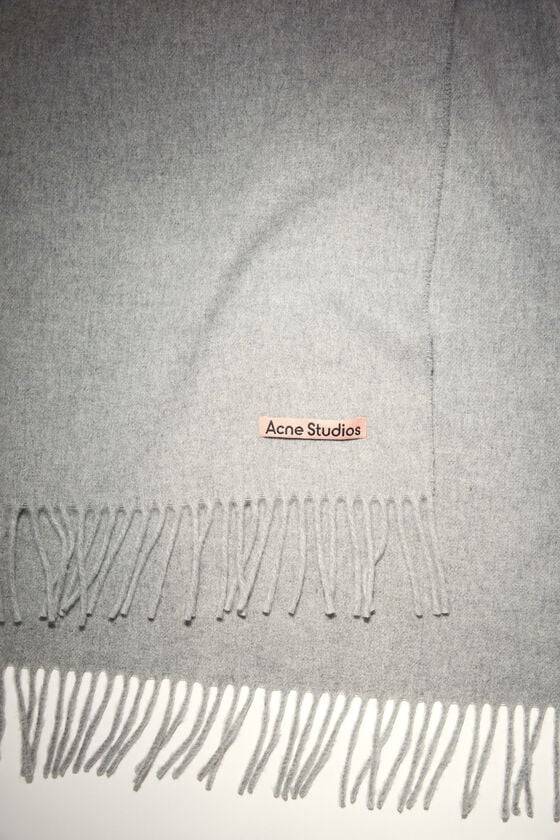 Acne Studios Oversized-Wollschal mit Fransen Online Outlet
