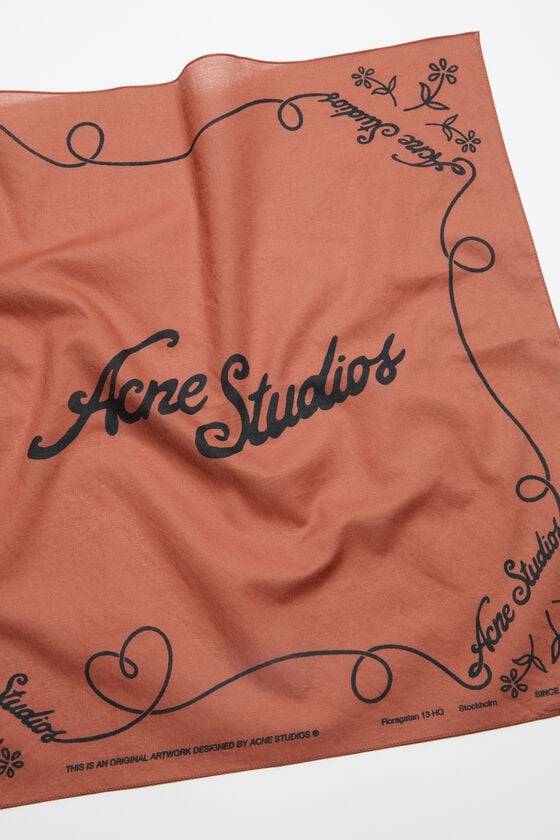 Acne Studios Leichter Schal mit Print JETZT KAUFEN