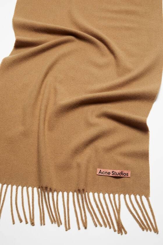 Acne Studios Schmaler Fransen-Schal aus Kaschmir Neueste Stile
