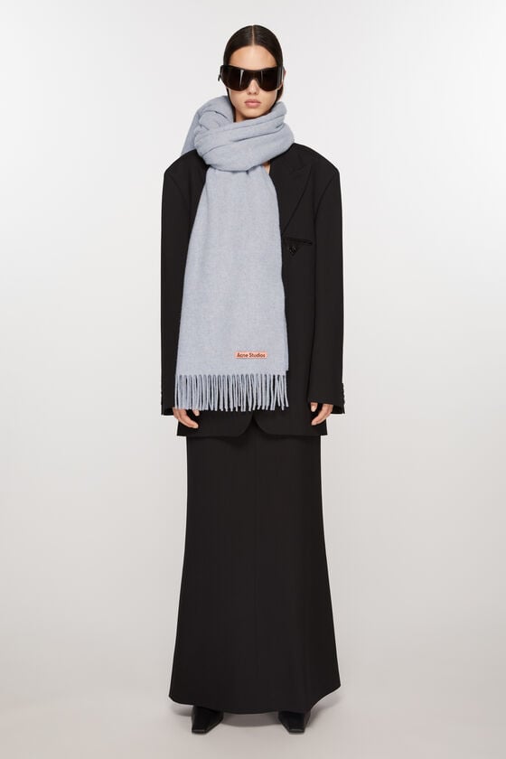 Acne Studios Oversized-Wollschal mit Fransen Bis zu 60% Rabatt