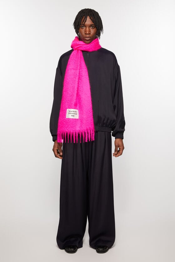 Acne Studios Fransen-Schal aus Alpaka Nur noch ein Tag übrig