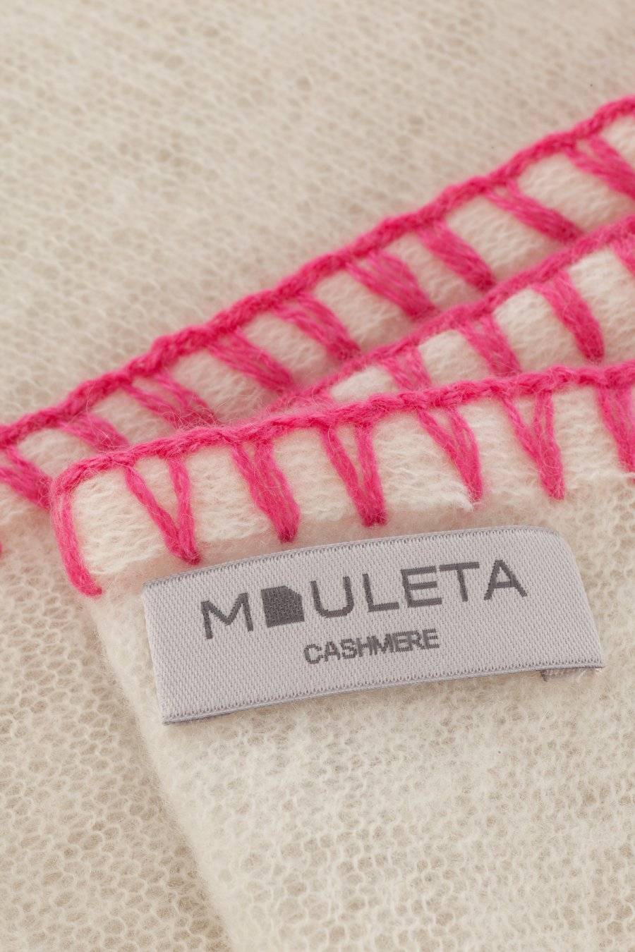 Mouleta Cashmere Schal | Colored Embroidery Border Top Angebot
