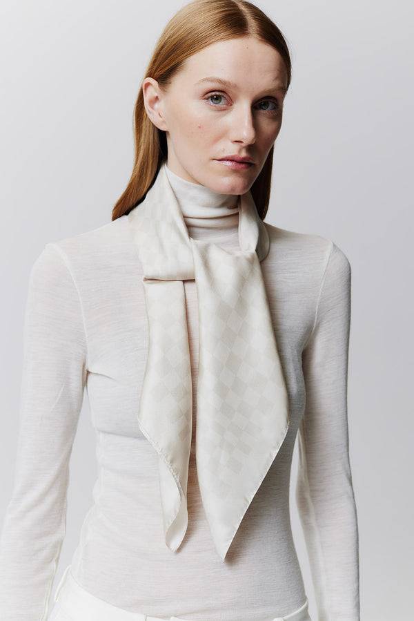 Prinz Berlin Seidentuch Illusion 90 Off-White Sonderangebot der Fabrik
