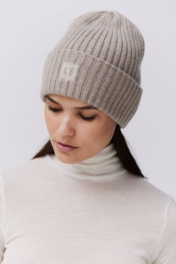 Prinz Berlin Kaschmir Beanie Rib Knit Beige Vierteljährliche Förderung
