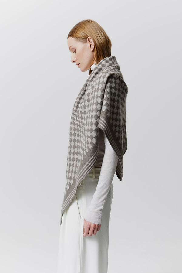 Prinz Berlin Kaschmir Triangle Jacquard Taupe Nur noch ein Tag übrig