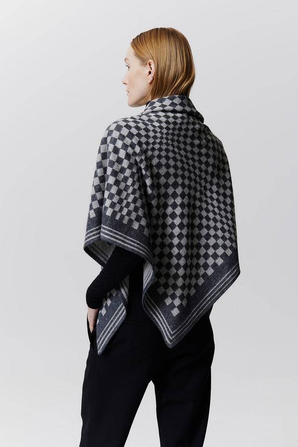 Prinz Berlin Kaschmir Triangle Jacquard Schwarz 2025