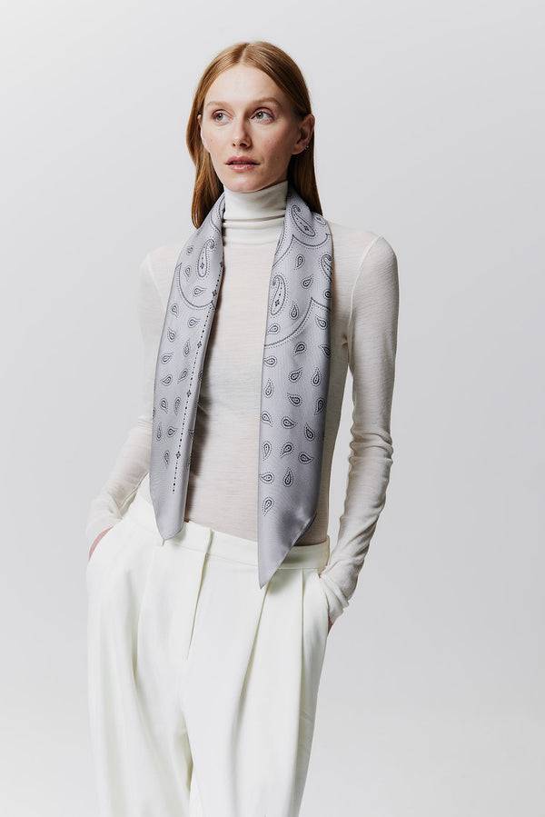 Prinz Berlin Seidentuch Paisley 90 Grau Cyber Monday