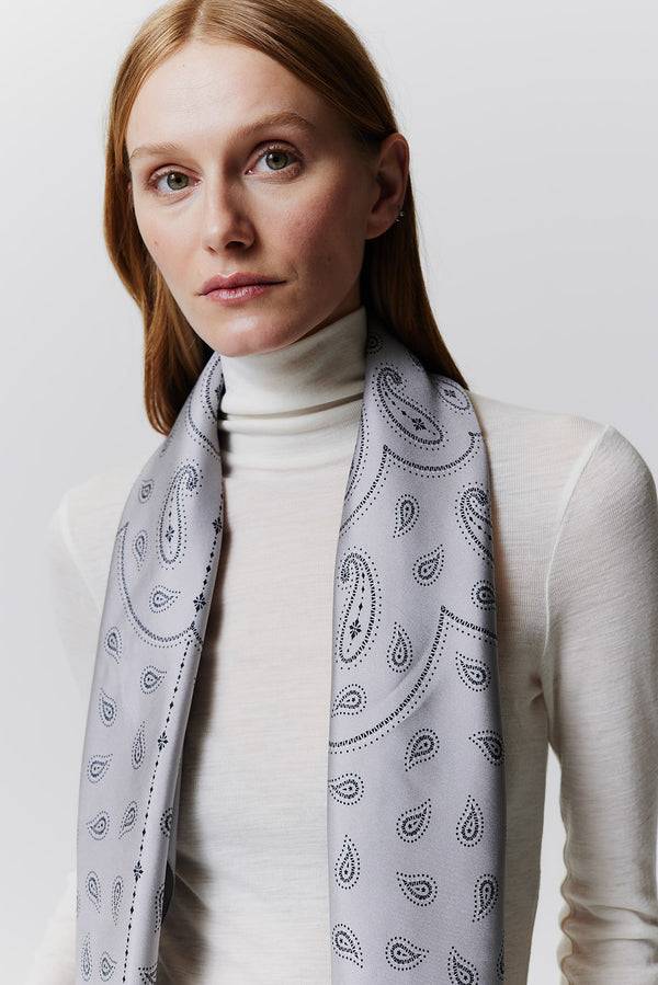 Prinz Berlin Seidentuch Paisley 90 Grau Cyber Monday