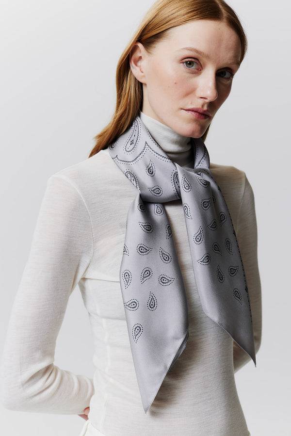 Prinz Berlin Seidentuch Paisley 90 Grau Cyber Monday