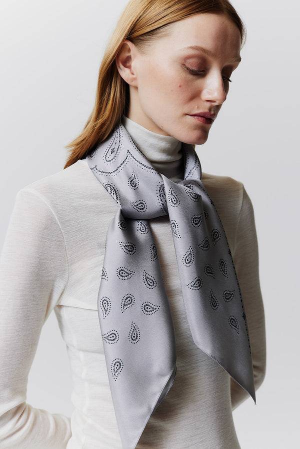 Prinz Berlin Seidentuch Paisley 90 Grau Cyber Monday