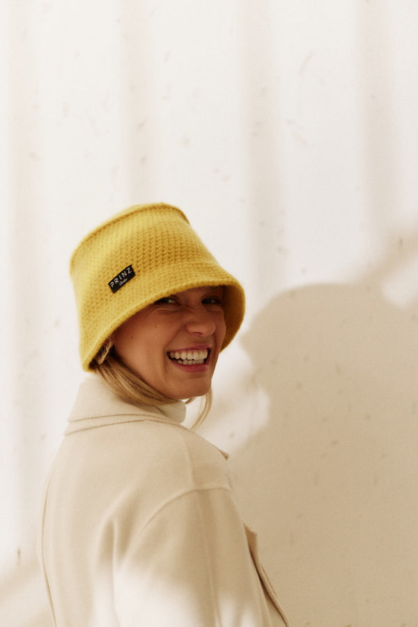 Prinz Berlin Kaschmir Bucket Hat Hand Crochet Gelb Zeitlich begrenztes Angebot