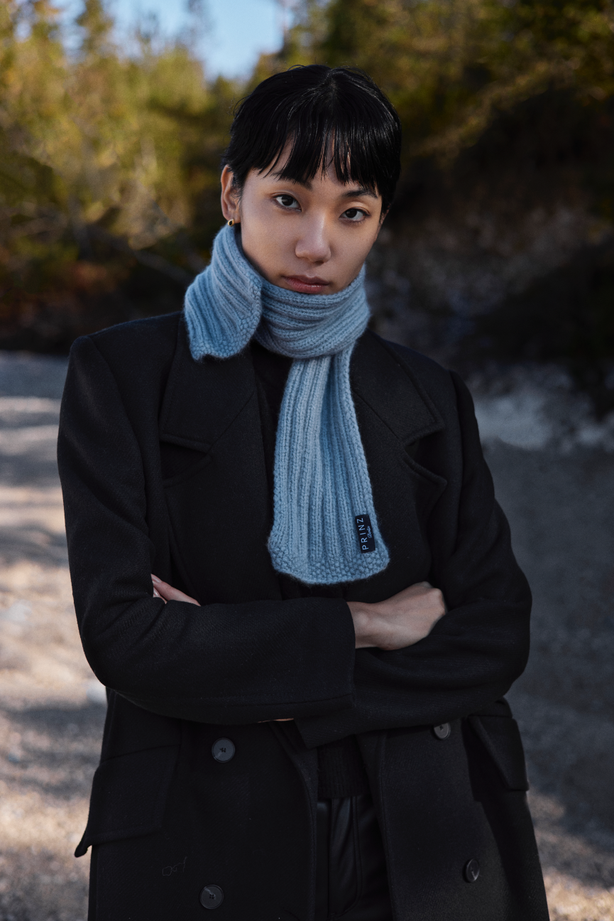 Prinz Berlin Kaschmir Kurzschal Hand Knit Kristallblau Saisonale Angebote