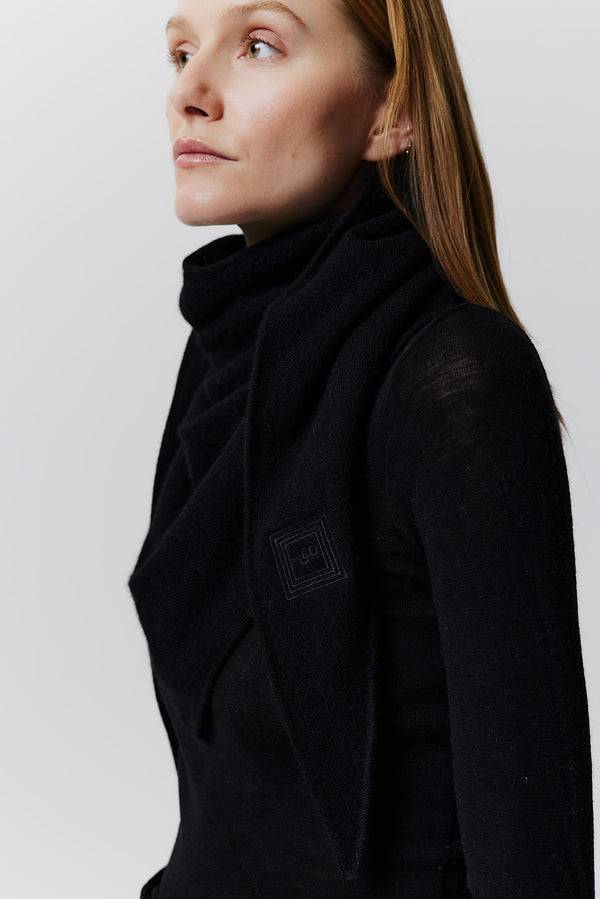 Prinz Berlin Kaschmir Triangle Fine Knit Schwarz Letzter Tag