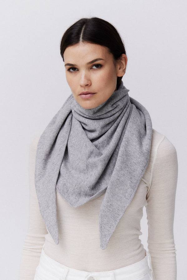 Prinz Berlin Kaschmir Triangle Fine Knit Hellgrau Discount Store für neue Produkte