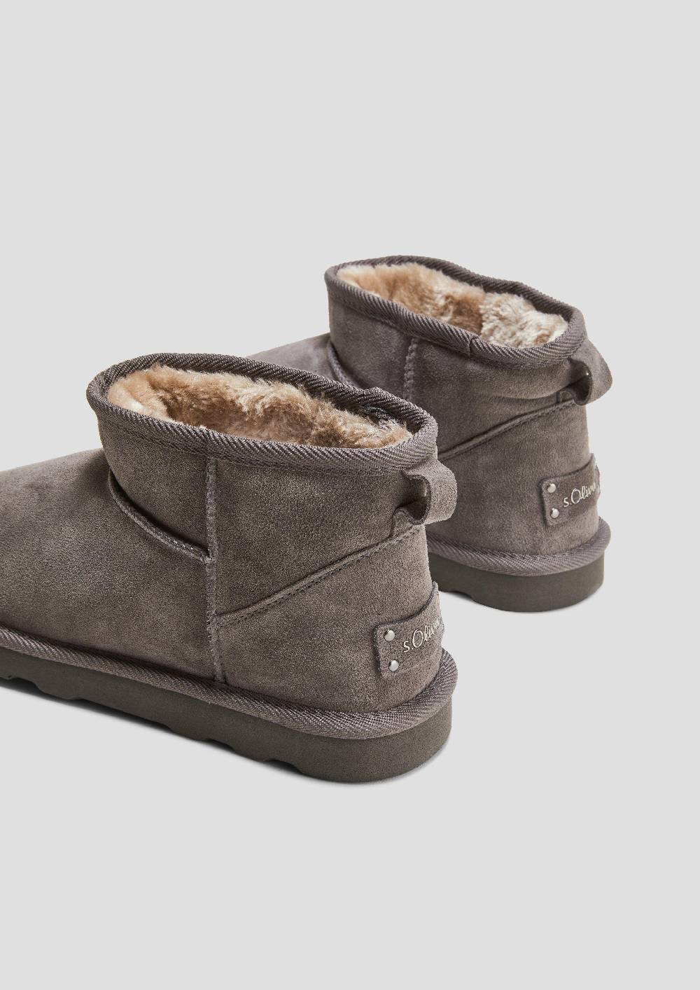 S.Oliver Flache Stiefel aus Leder Verkauf