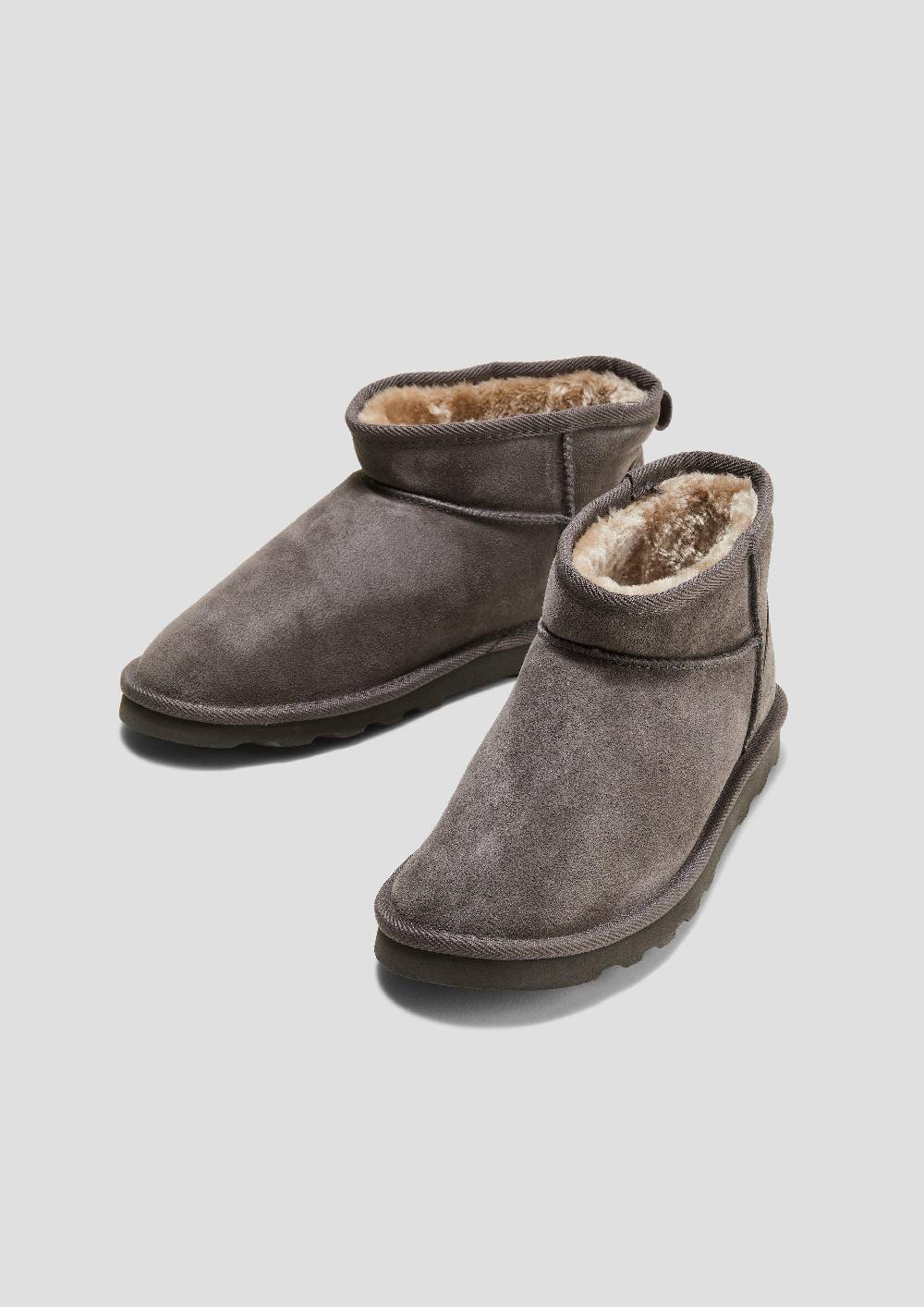 S.Oliver Flache Stiefel aus Leder Verkauf