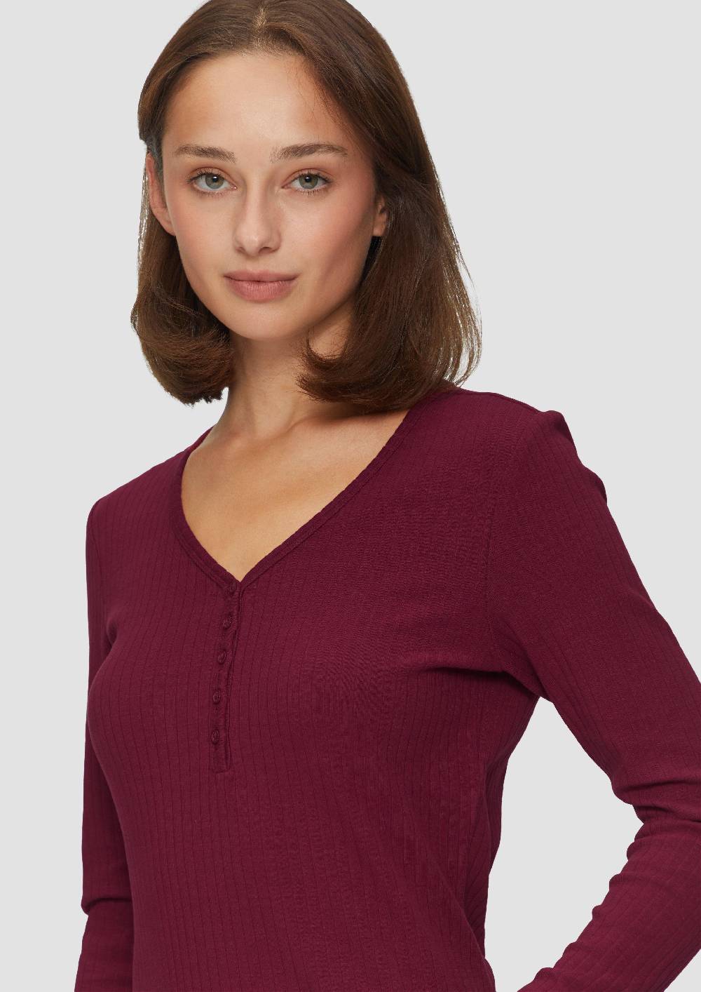 S.Oliver Stretchiges Longsleeve mit Henleyausschnitt Saisonale Angebote