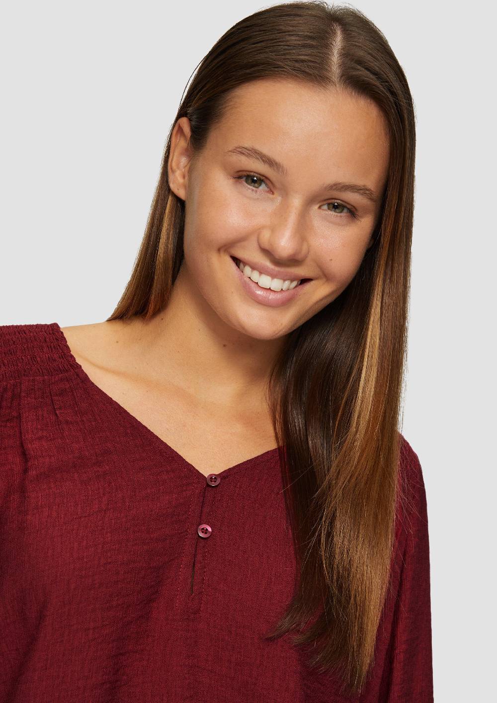 S.Oliver Strukturierte Bluse aus Viskosemix mit Smok Details JETZT KAUFEN