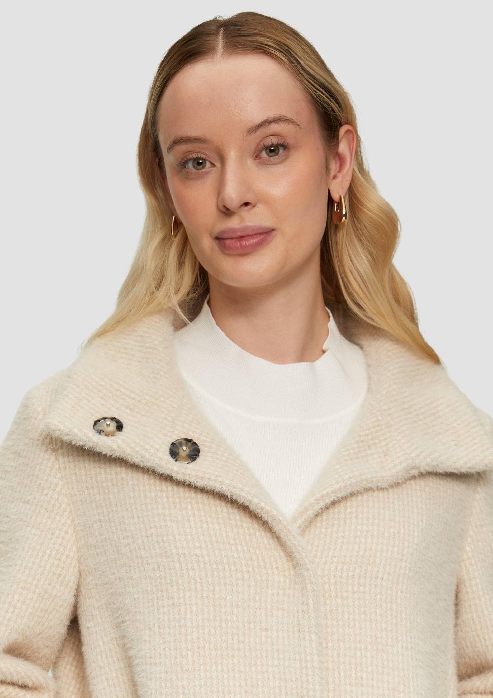 S.Oliver Flauschige Jacke mit Strickbündchen am Ärmel Meist gekauft