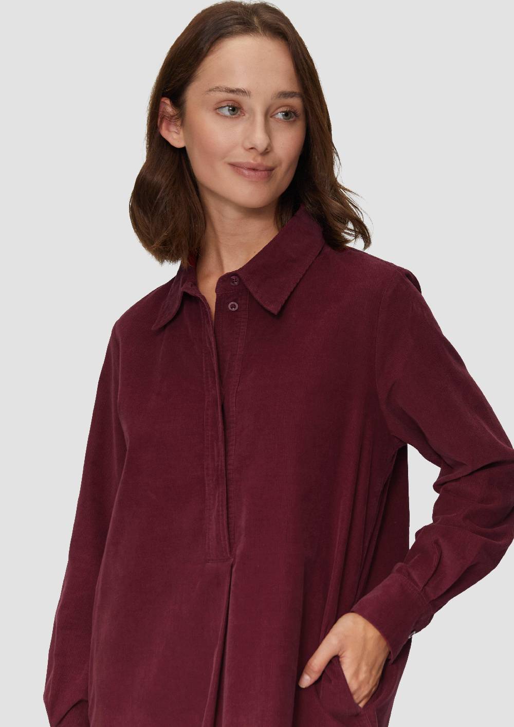 S.Oliver Hemdblusenkleid aus Feincord mit seitlichen Eingrifftaschen Top Angebot