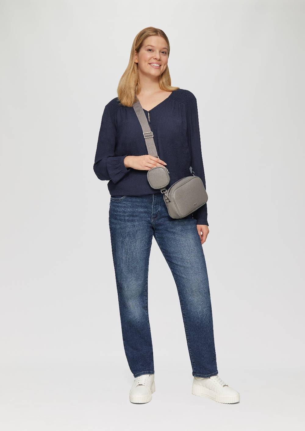 S.Oliver Strukturierte Bluse aus Viskosemix mit Smok Detail Bis zu 50% Rabatt