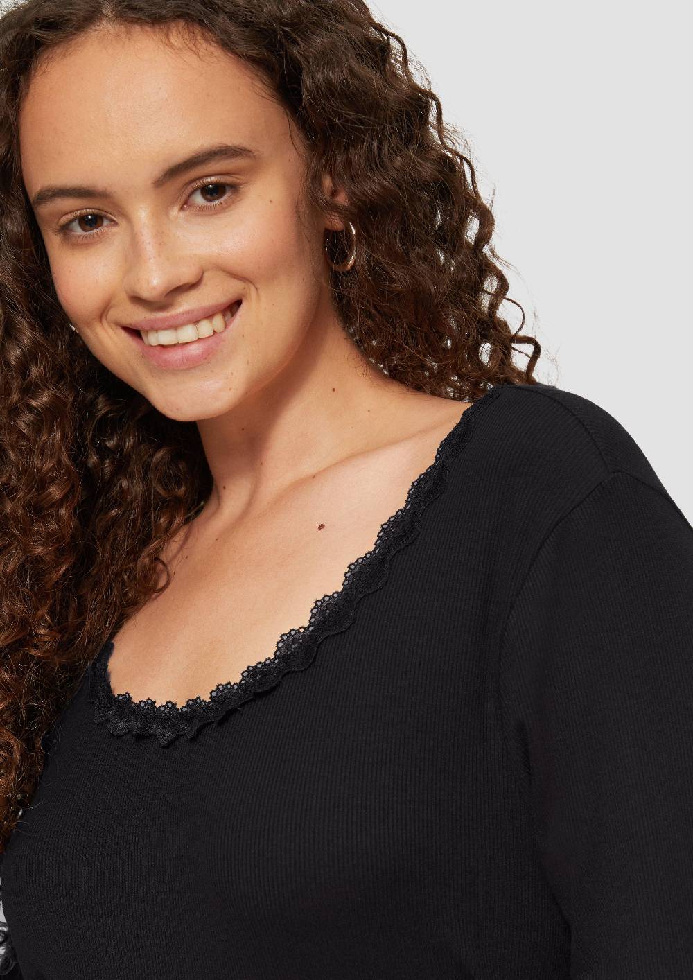 S.Oliver Rippshirt aus Viskosemix mit Spitzendetail Bis zu 65% Rabatt
