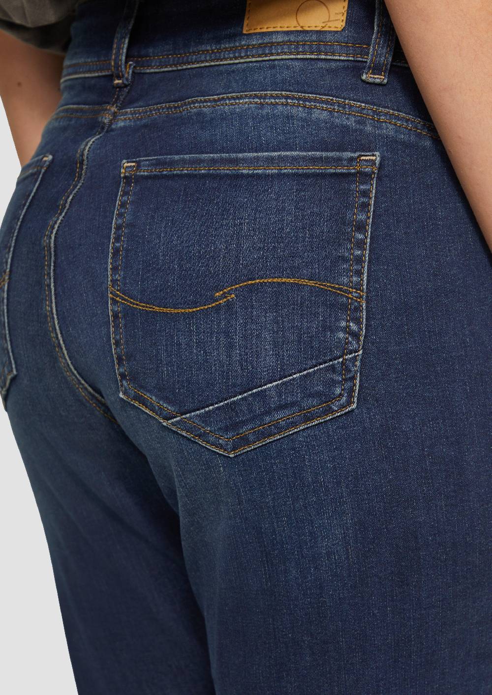 S.Oliver Jeans / Slim Fit / Mid Rise / Bootcut Leg Vierteljährliche Förderung