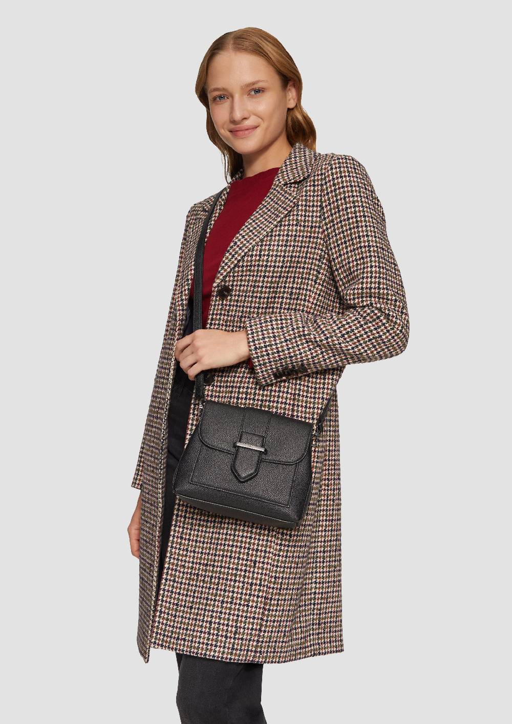 S.Oliver Schultertasche in Leder-Optik Riesige Ersparnisse