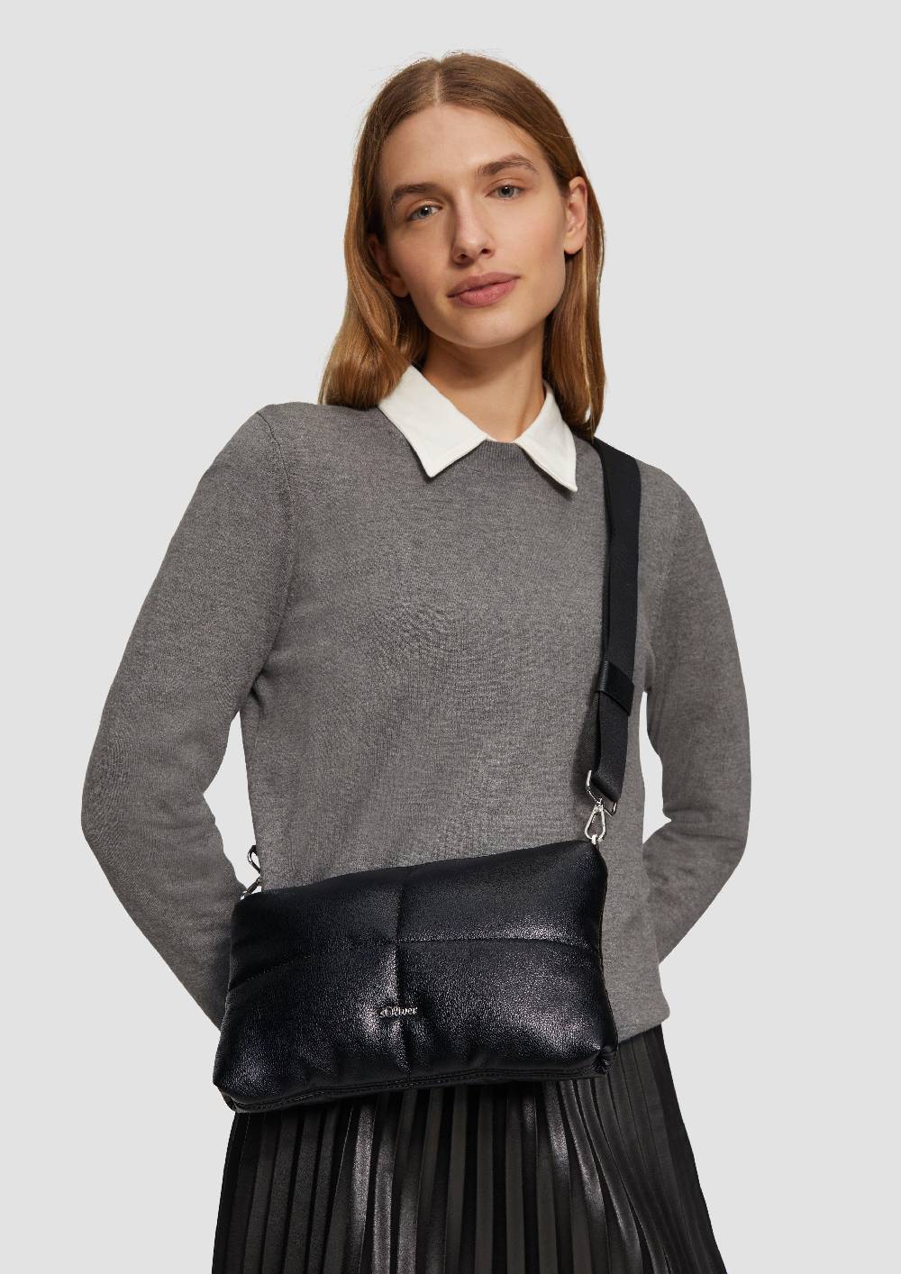 S.Oliver Gesteppte Handytasche mit abnehmbarem Crossbody-Gurt Begrenzt auf 3 Tage