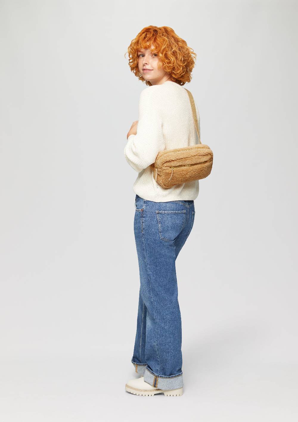 S.Oliver Crossbody-Bag aus Teddyplüsch Rabatte dieses Monats