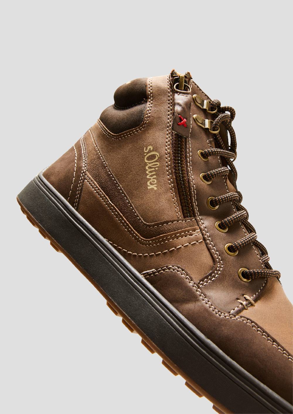 S.Oliver Gefütterte Boots mit Kontrastnähten Im Verkauf