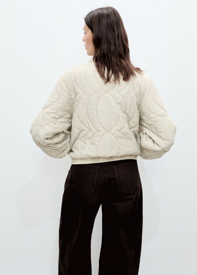 Mango Steppjacke mit Blumenstickerei Neuheiten