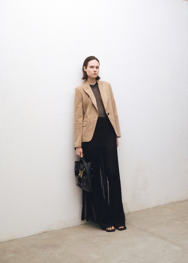 Mango Taillierter Wildleder-Blazer JETZT KAUFEN